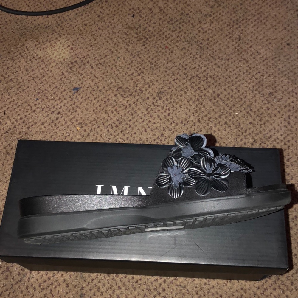 Sandals - Picture 2 of 4